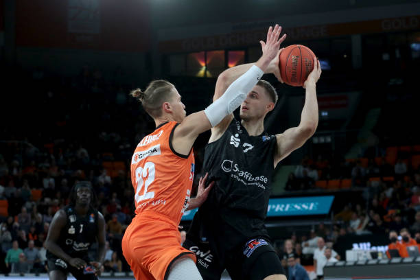 他们力克英 他们力克英